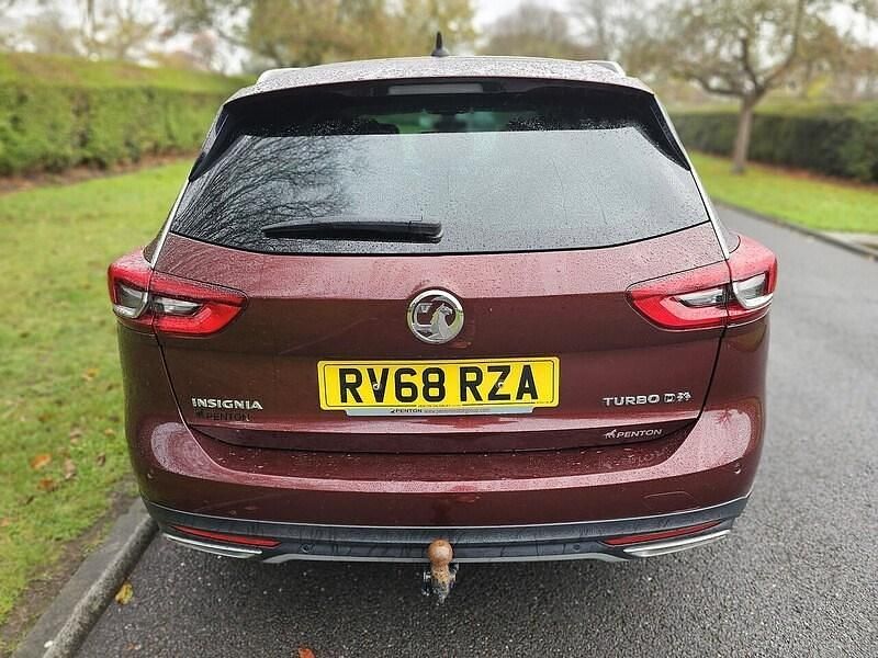 Used Vauxhall Insignia 2018 Red Estate