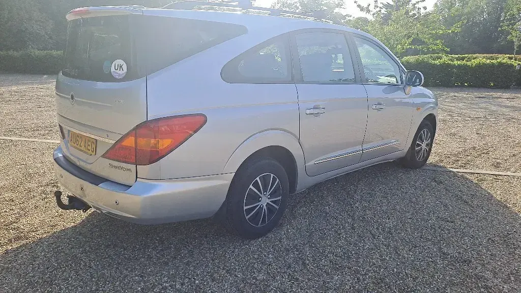 Used SsangYong Rodius 2012 Silver MPV