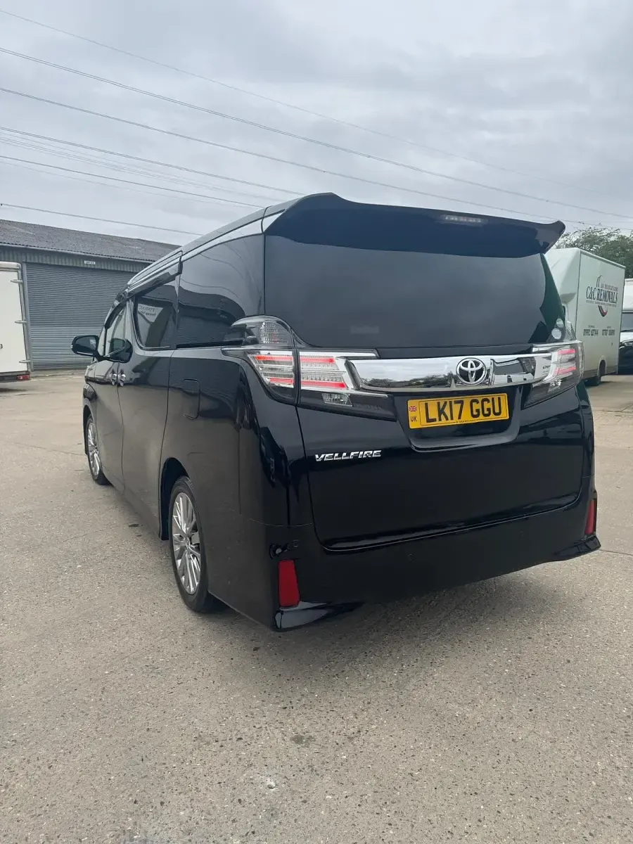 Used Toyota Alphard 180 HP (132 kW) 2017 Black MPV
