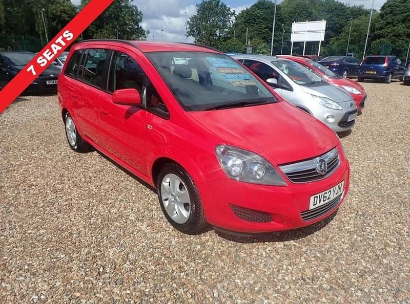 Red Used 2012 Vauxhall Zafira MPV | £3,995 (A bit pricey) - Image 1/4