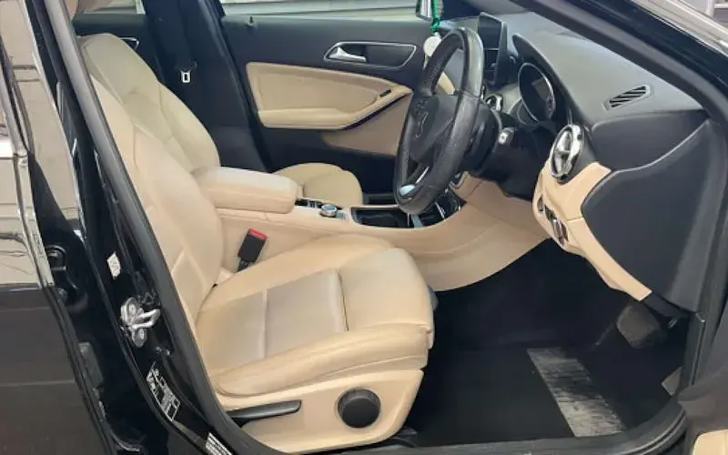 Used Mercedes GLA200 Premium 136 HP (100 kW) 2019 Black SUV