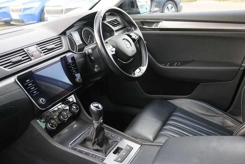 Used Skoda Superb SE L 150 HP (110 kW) 2020 Quartz grey metallic Hatchback