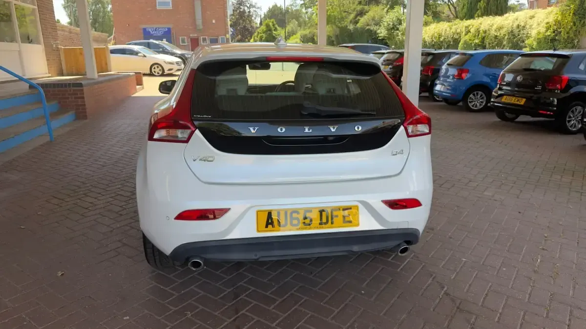 Used Volvo V40 2025 White Hatchback