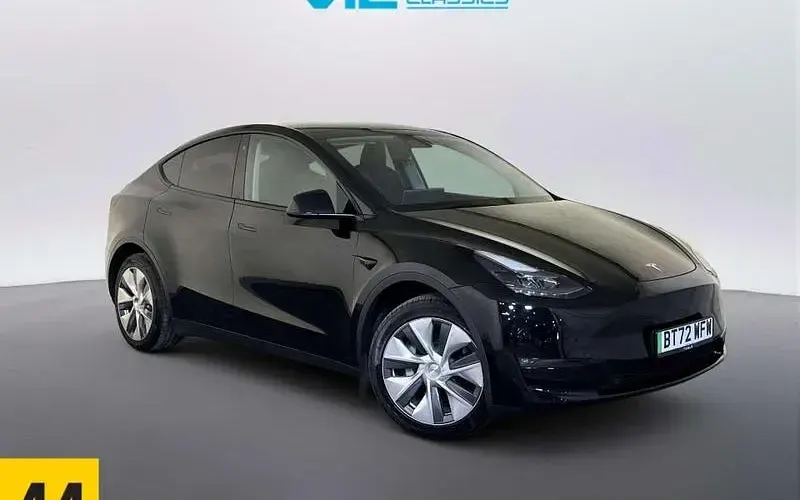 Used Tesla Model Y Long Range AWD 286 kW (389 HP) 2025 SUV