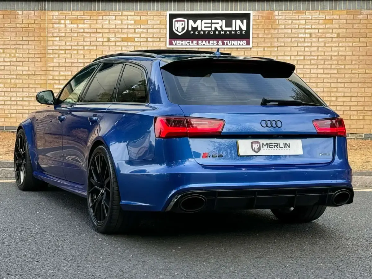Used Audi RS6 Design 552 HP (405 kW) 2015 Blue Estate