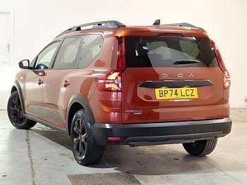 Used Dacia Jogger Extreme 140 HP (102 kW) 2024 Brown MPV