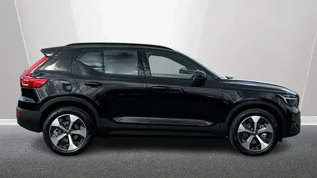 New Volvo XC40 Plus 161 HP (118 kW) 2027 SUV