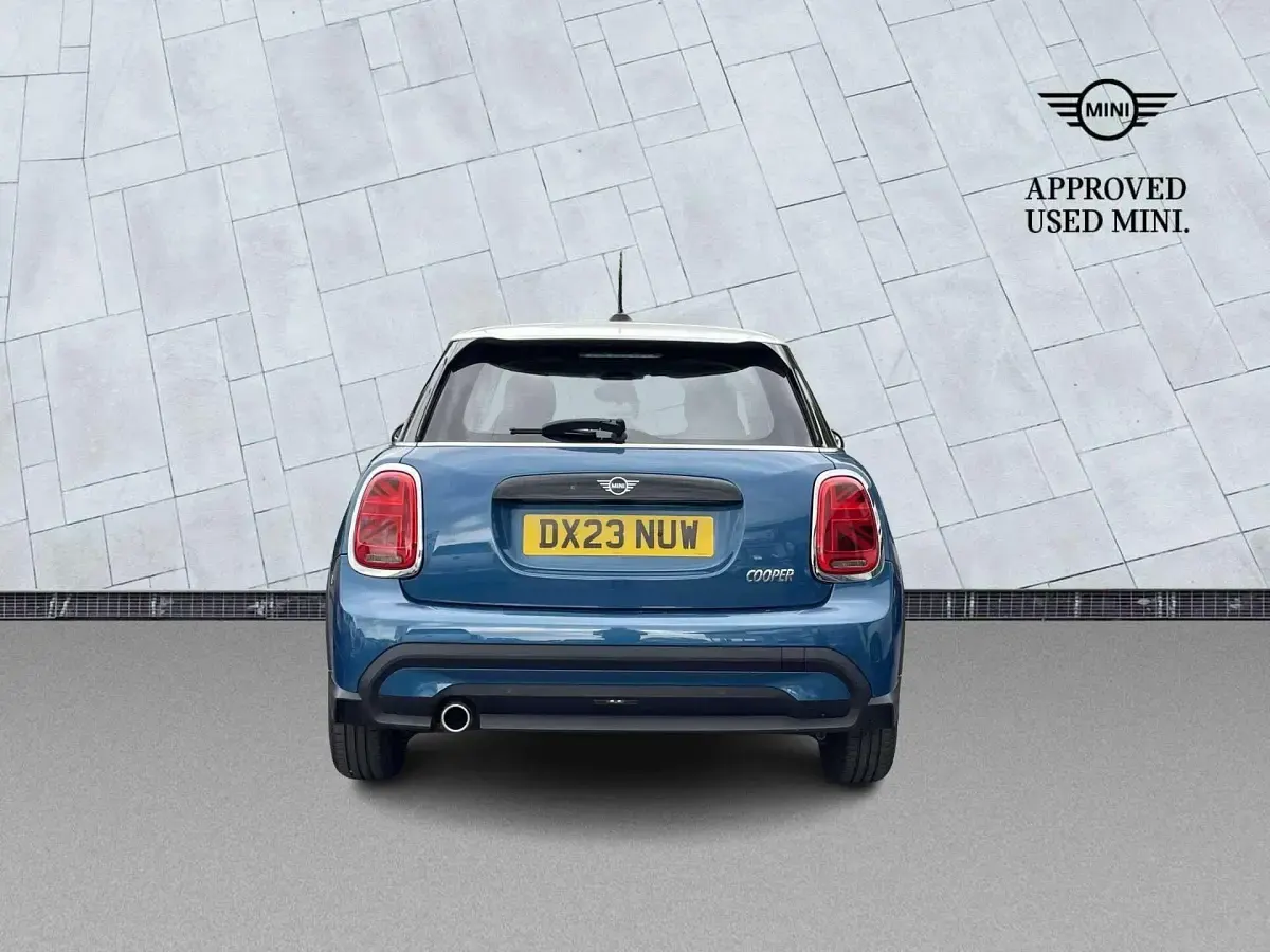 Used Mini Cooper Classic 134 HP (98 kW) 2023 Blue Hatchback