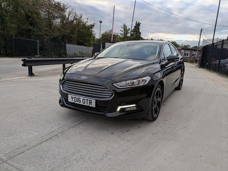 Used Ford Mondeo Titanium 180 HP (132 kW) 2016 Black Hatchback