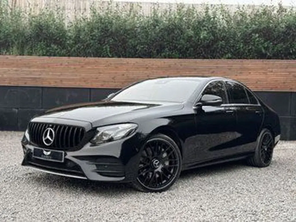 Used Mercedes E200 AMG Line Premium 184 HP (135 kW) 2019 Black Sedan