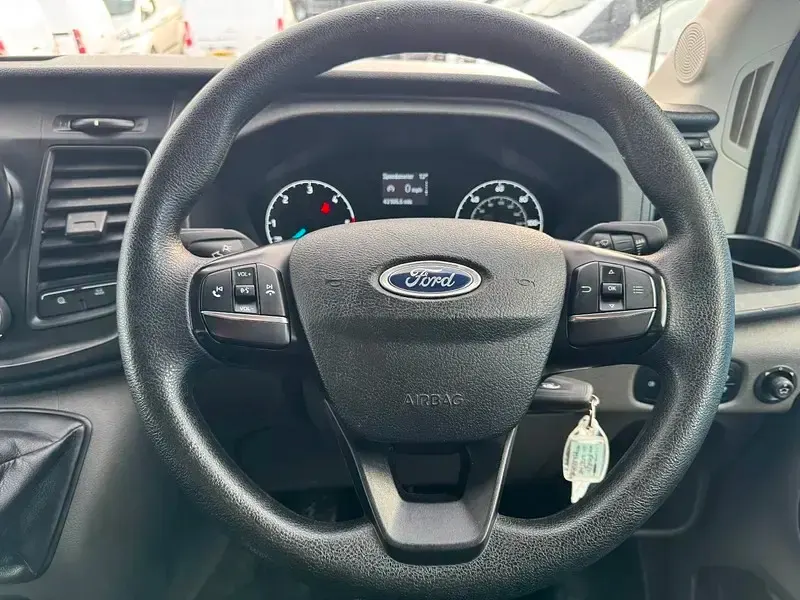 Used Ford Transit 130 HP (95 kW) 2021 White Van