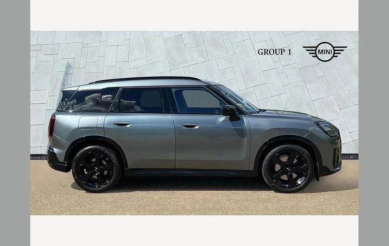 Usado Mini Countryman Sport 313 CV (230 kW) 2024 Verde SUV