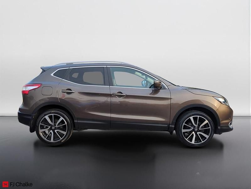 Used Nissan Qashqai S 130 HP (95 kW) 2017 Bronze SUV