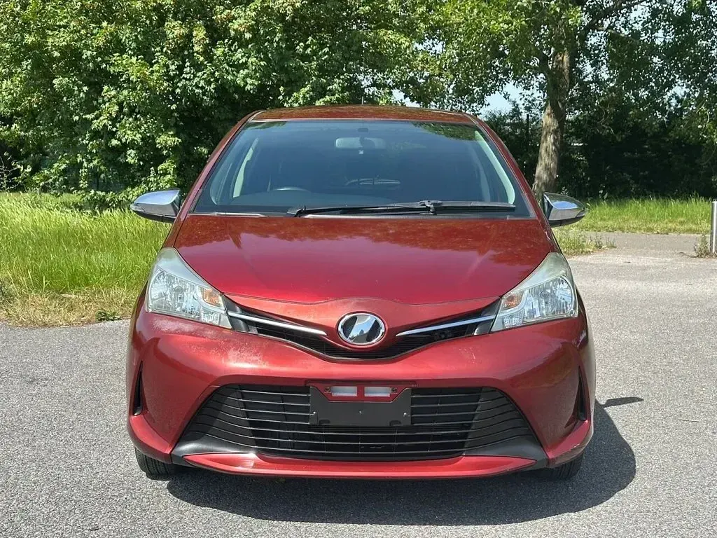 Used Toyota Vitz 2015 Red Hatchback