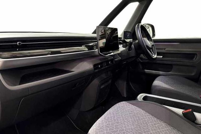 Used VW ID. Buzz Pro 210 kW (286 HP) 2025 Orange MPV