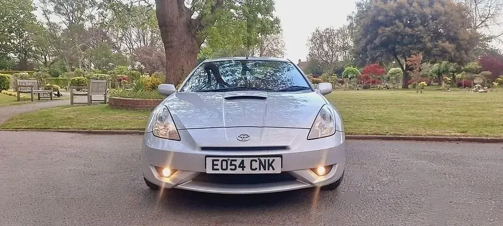 Used Toyota Celica 182 HP (133 kW) 2004 Silver Coupe