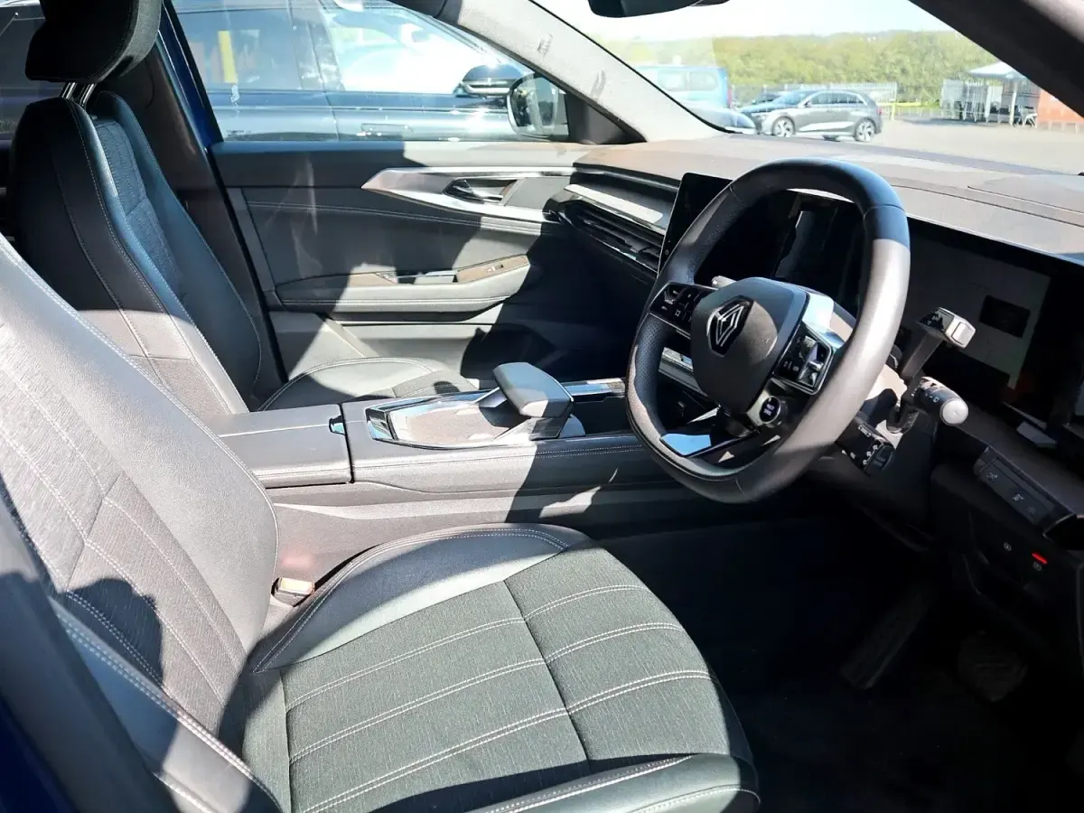 Gebraucht Renault Austral Techno 200 PS (147 kW) 2024 Blau SUV