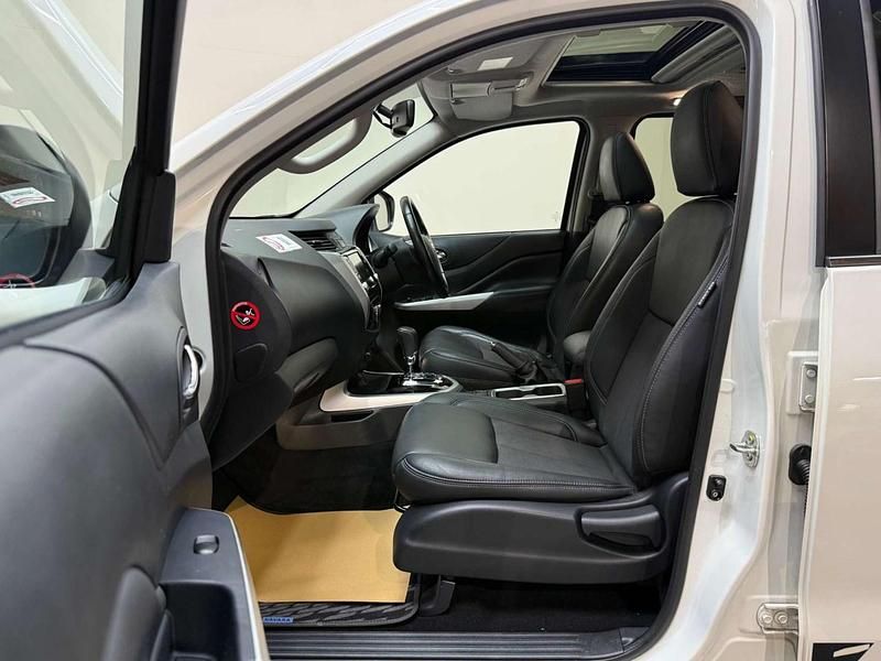 Used Nissan Navara N-Guard 190 HP (139 kW) 2021 White Pickup