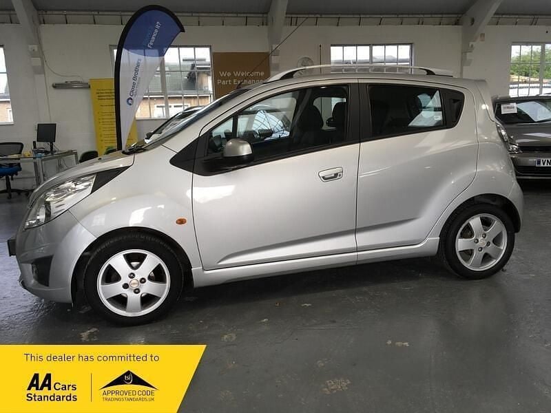 Used Chevrolet Spark LT 81 HP (59 kW) 2010 Silver Hatchback