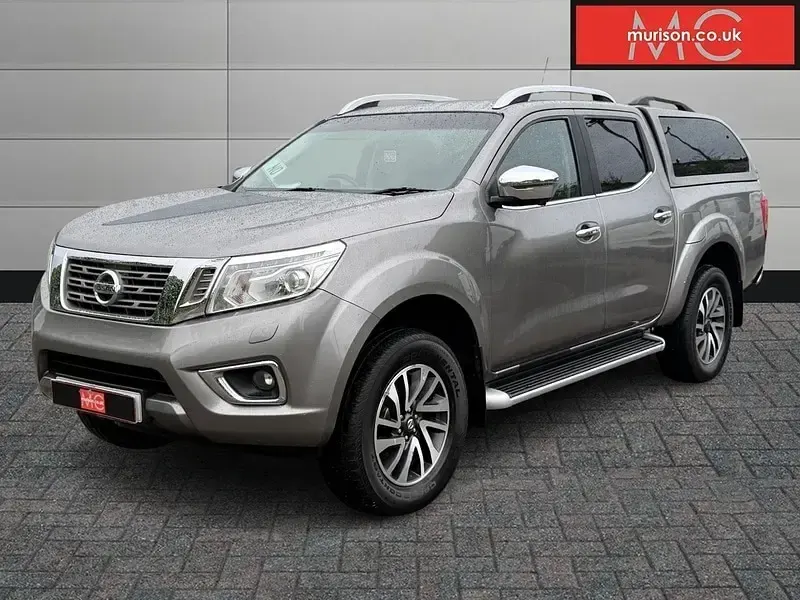 Used Nissan Navara Tekna 187 HP (137 kW) 2017 Grey Pickup