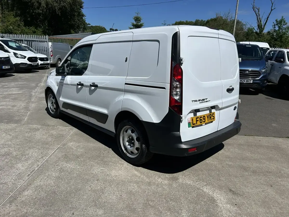 Used Ford Transit Connect 75 HP (55 kW) 2019 White MPV