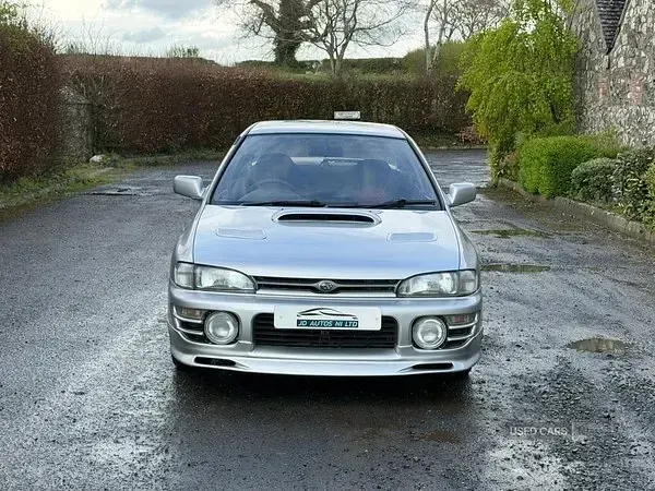 Używany Subaru Impreza 2001 Srebrny Sedan/Limuzyna