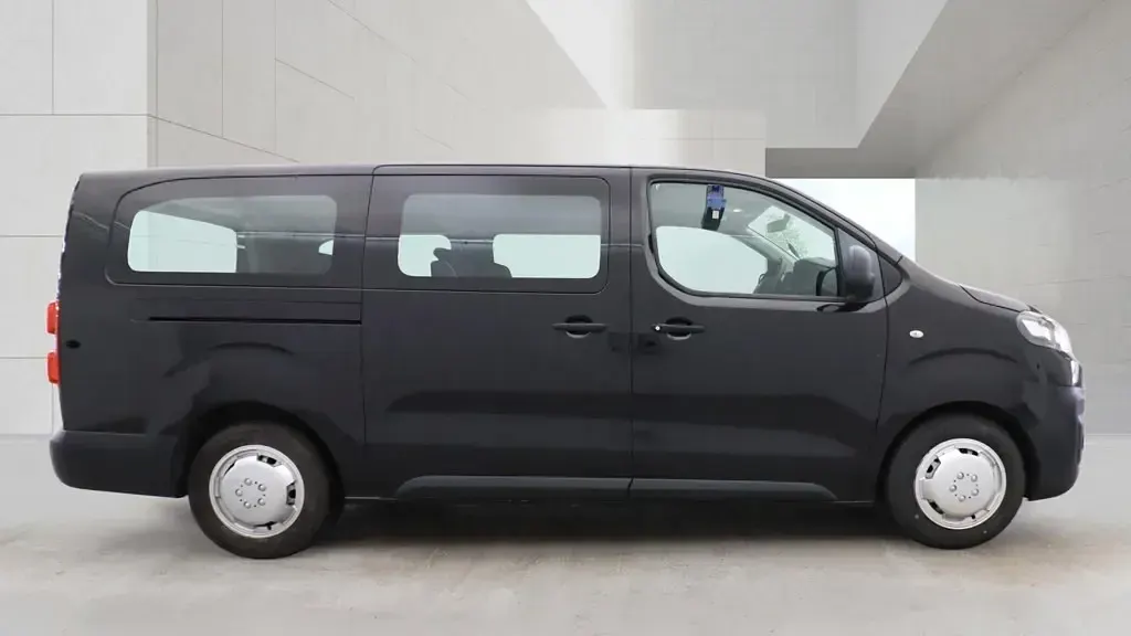 Used Citroën Dispatch 100 HP (73 kW) 2019 Black MPV