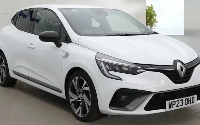 Używany Renault Clio V RS Line 90 KM (66 kW) 2023 Hatchback