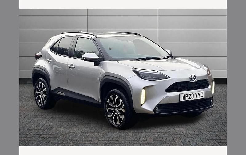 Used Toyota Yaris Cross Design 116 HP (85 kW) 2023 Silver SUV