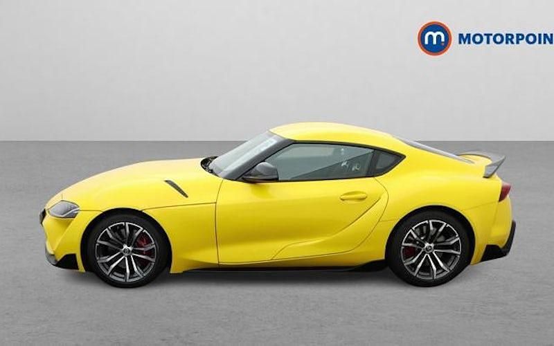 Used Toyota Supra 257 HP (189 kW) 2022 Yellow Coupe