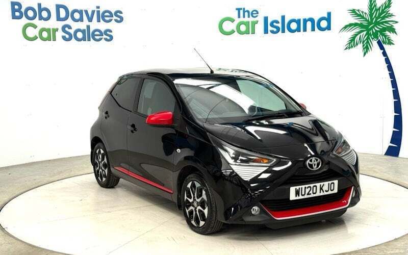 Black Used 2019 Toyota Aygo Trend Hatchback | £9,300 (Fair price) - Image 1/4
