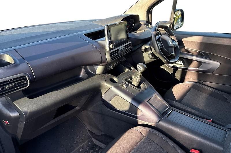 Second-hand Peugeot Rifter Allure Premium 102 CP (75 kW) 2021 Gri Monovolum