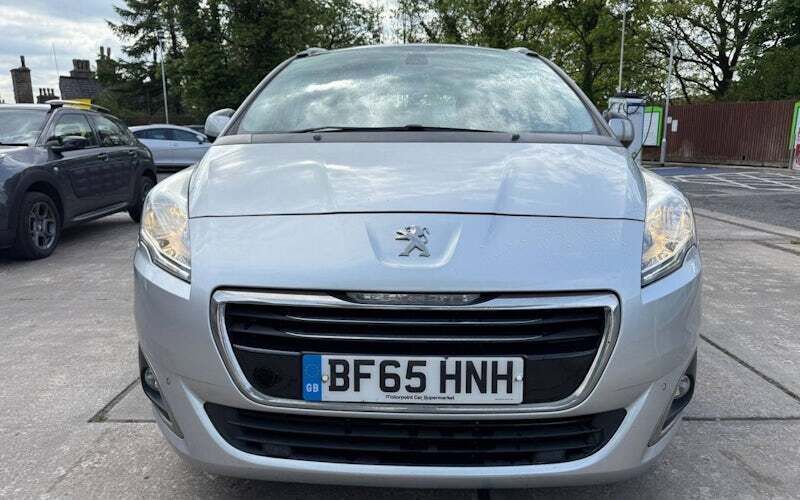 Silver Used 2015 Peugeot 5008 Active MPV | £4,995 (Good price) - Image 1/4