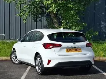 Used Ford Focus Trend 125 HP (91 kW) 2023 White Hatchback