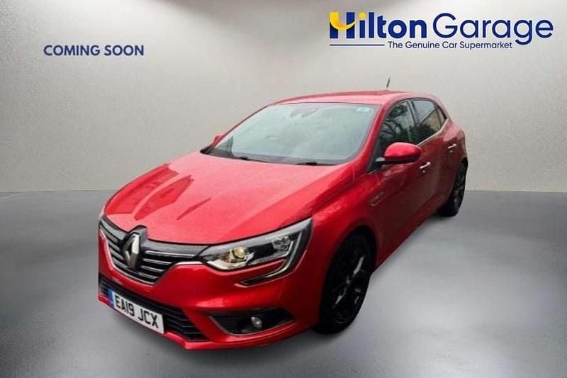 Used Renault Mégane IV Iconic 2019 Red Hatchback