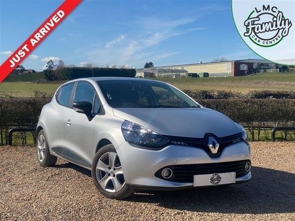 Silver Used 2016 Renault Clio IV Play Hatchback | £6,818 (Fair price) - Image 1/1