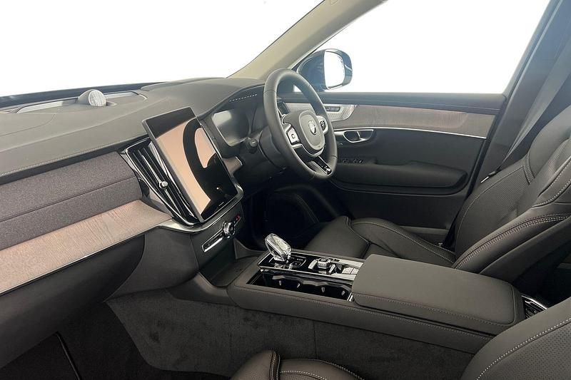 Used Volvo XC90 Ultra 455 HP (334 kW) 2025 Denim blue SUV