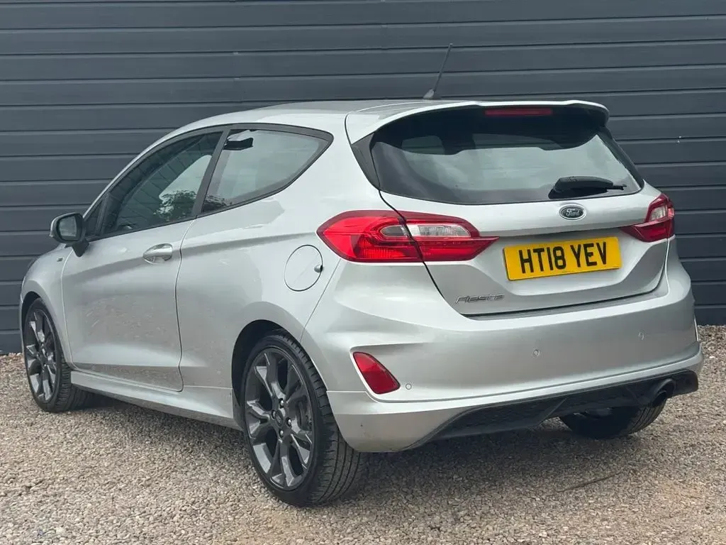 Used Ford Fiesta ST-Line 100 HP (73 kW) 2018 Silver Hatchback