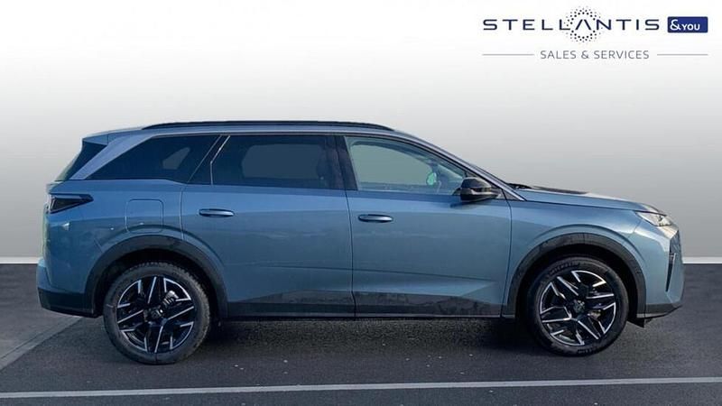 Blue Used 2024 Peugeot 5008 Allure MPV | £27,674 (A bit pricey) - Image 1/4