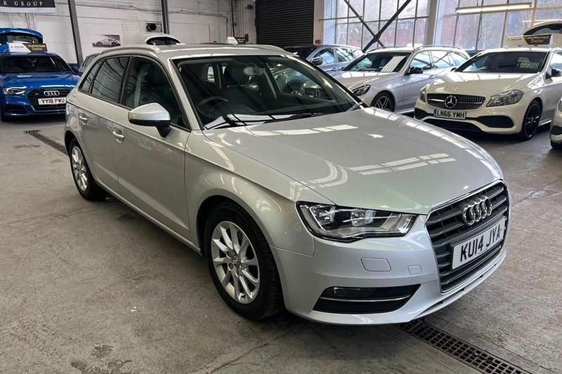 Used Audi A3 Comfort 140 HP (102 kW) 2014 Silver Hatchback