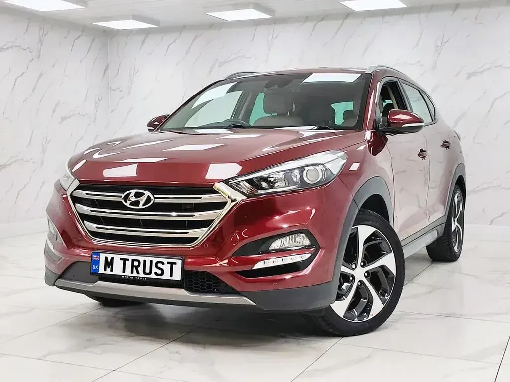 Used Hyundai Tucson Premium 136 HP (100 kW) 2015 Red SUV