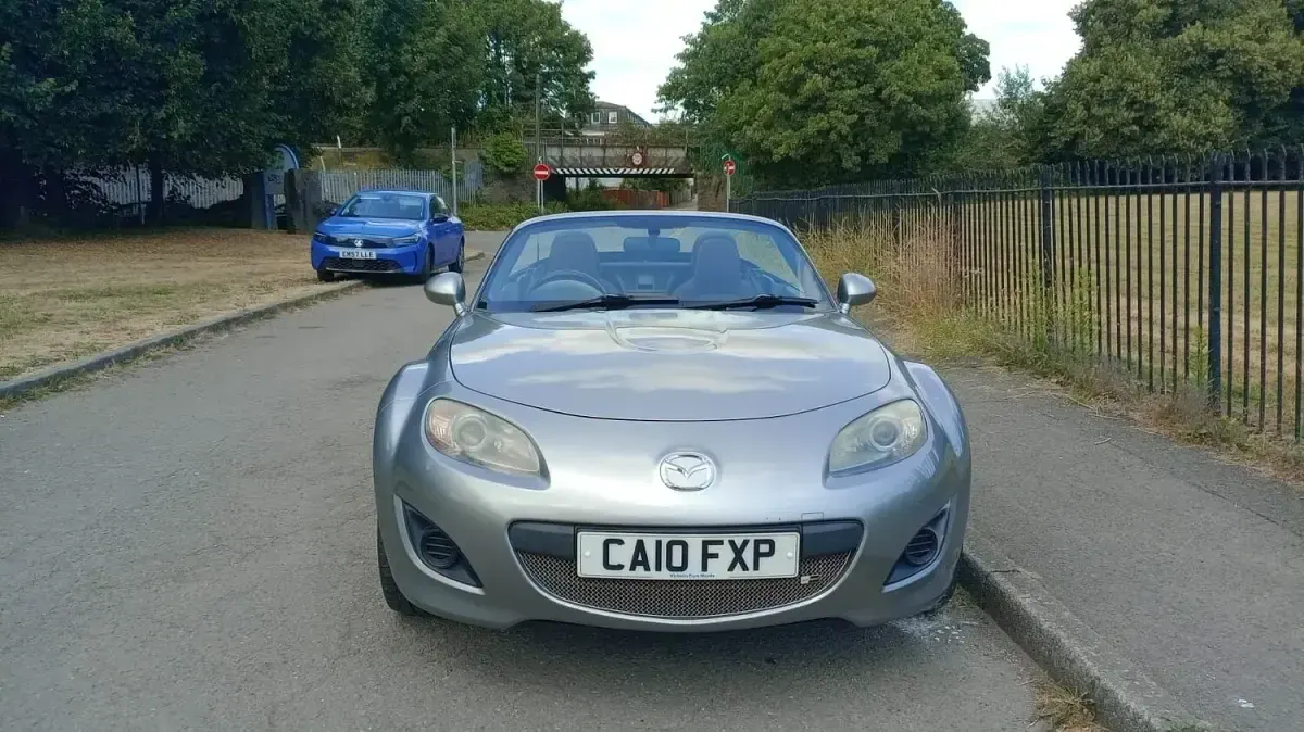 Used Mazda MX5 126 HP (92 kW) 2010 Silver Cabriolet