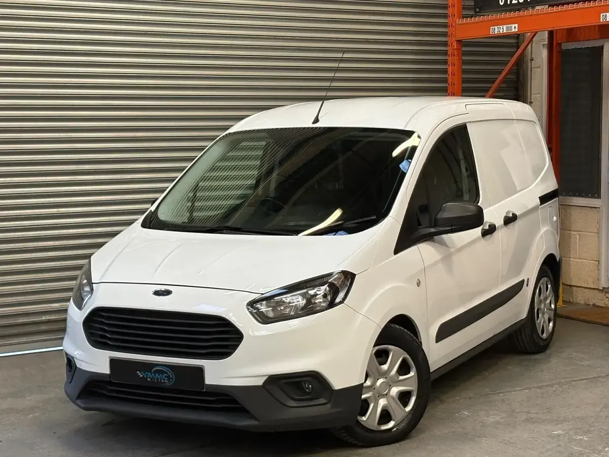 Used Ford Transit Courier Trend 2022 White Van