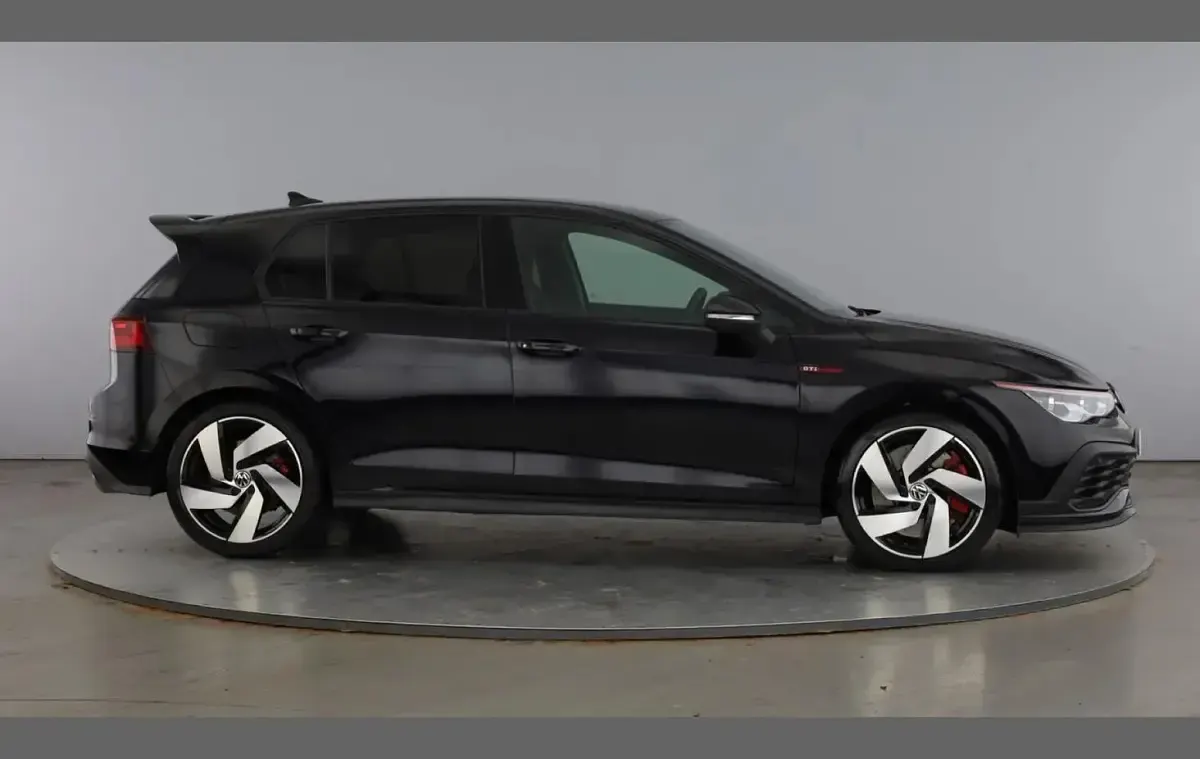 Used VW Golf VIII GTI 300 HP (220 kW) 2023 Deep black pearl Hatchback