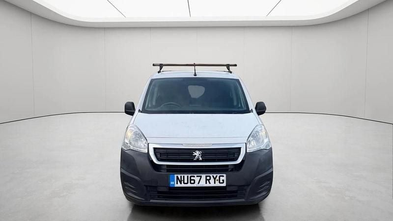 Used Peugeot Partner 98 HP (72 kW) 2017 White
