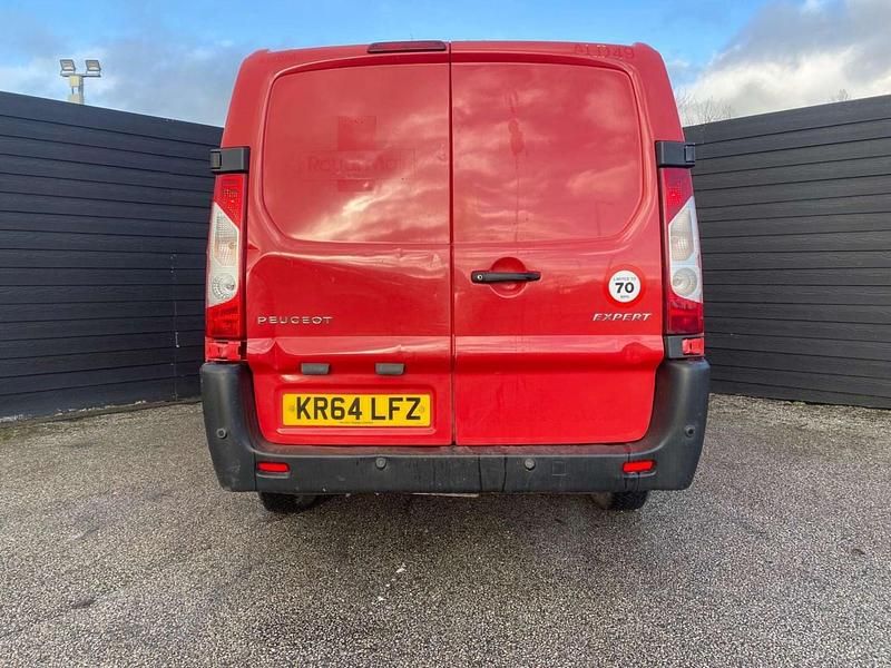 Used Peugeot Expert 90 HP (66 kW) 2014 Red Van