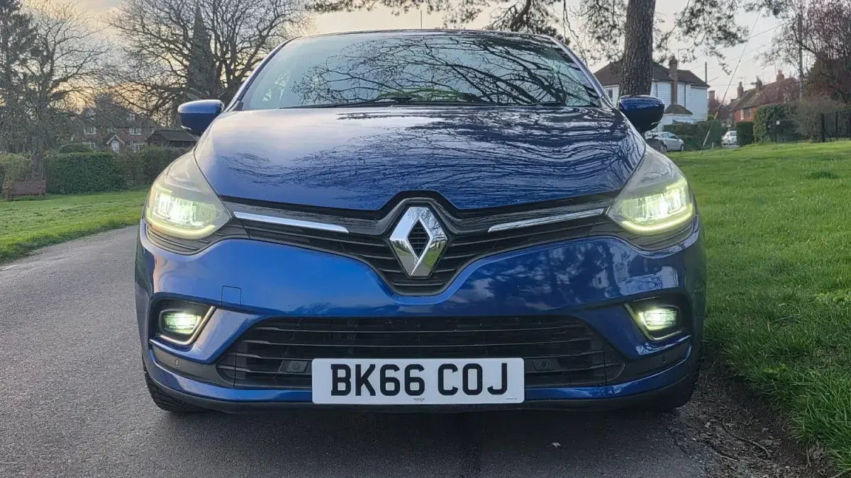 Gebraucht Renault Clio IV Dynamique 120 PS (88 kW) 2016 Blau Kleinwagen