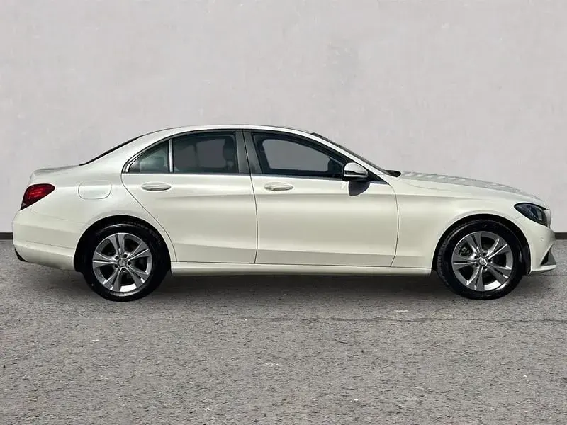 Usado Mercedes C220 Executive 170 CV (125 kW) 2017 Blanco Berlina