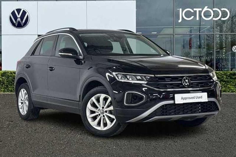 Black Used 2025 VW T-Roc Match SUV | £24,911 (Fair price) - Image 1/4