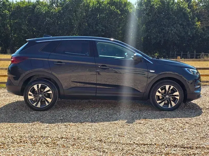 Used Vauxhall Grandland X Sport 130 HP (95 kW) 2019 Grey SUV